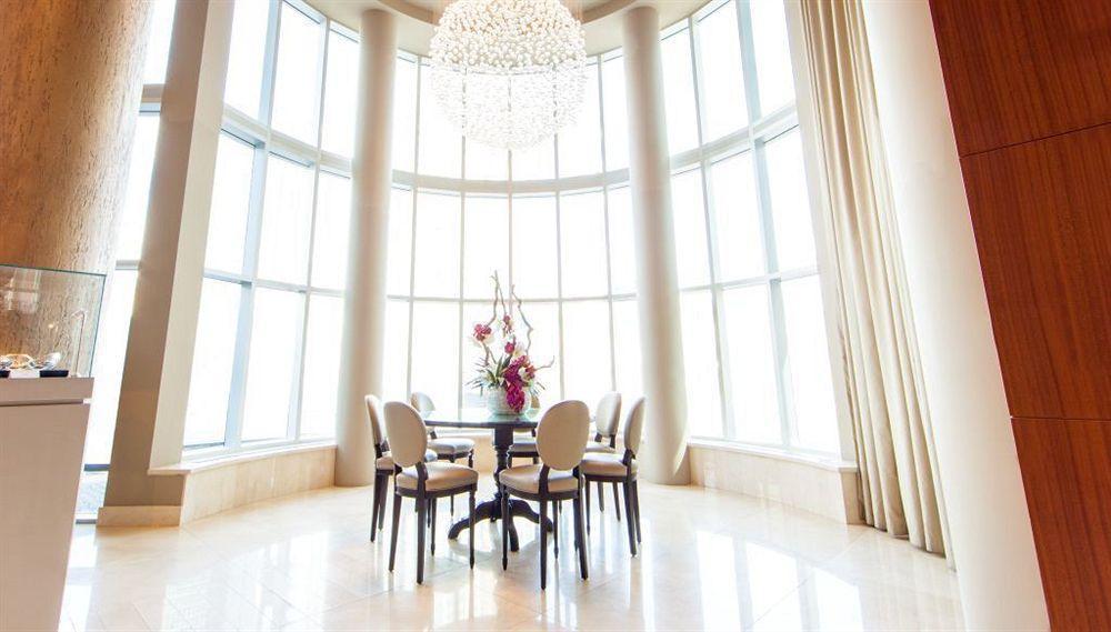 Le Crystal Hotel