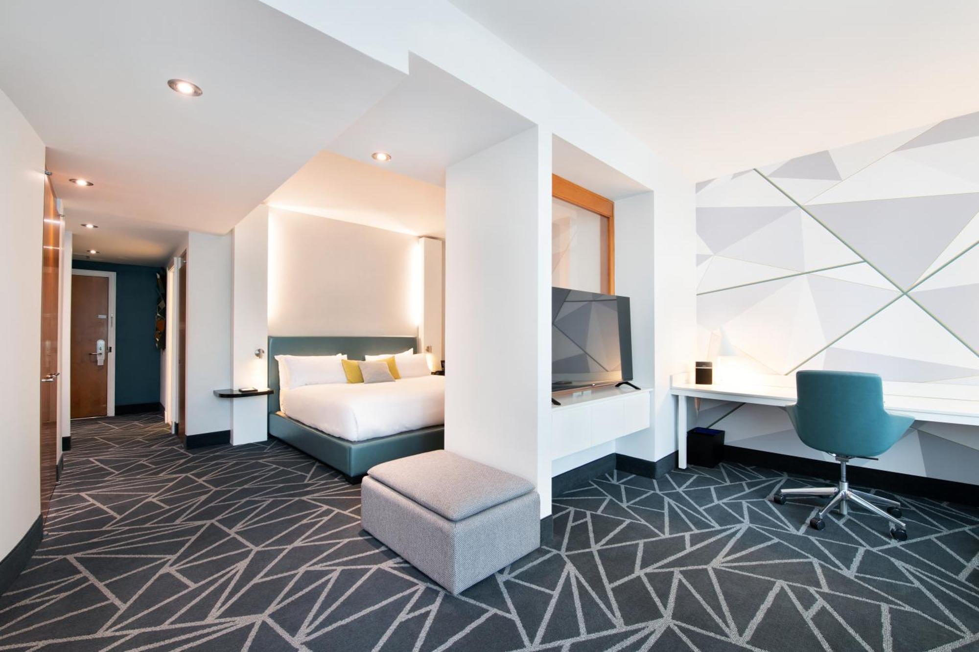 Le Crystal Hotel