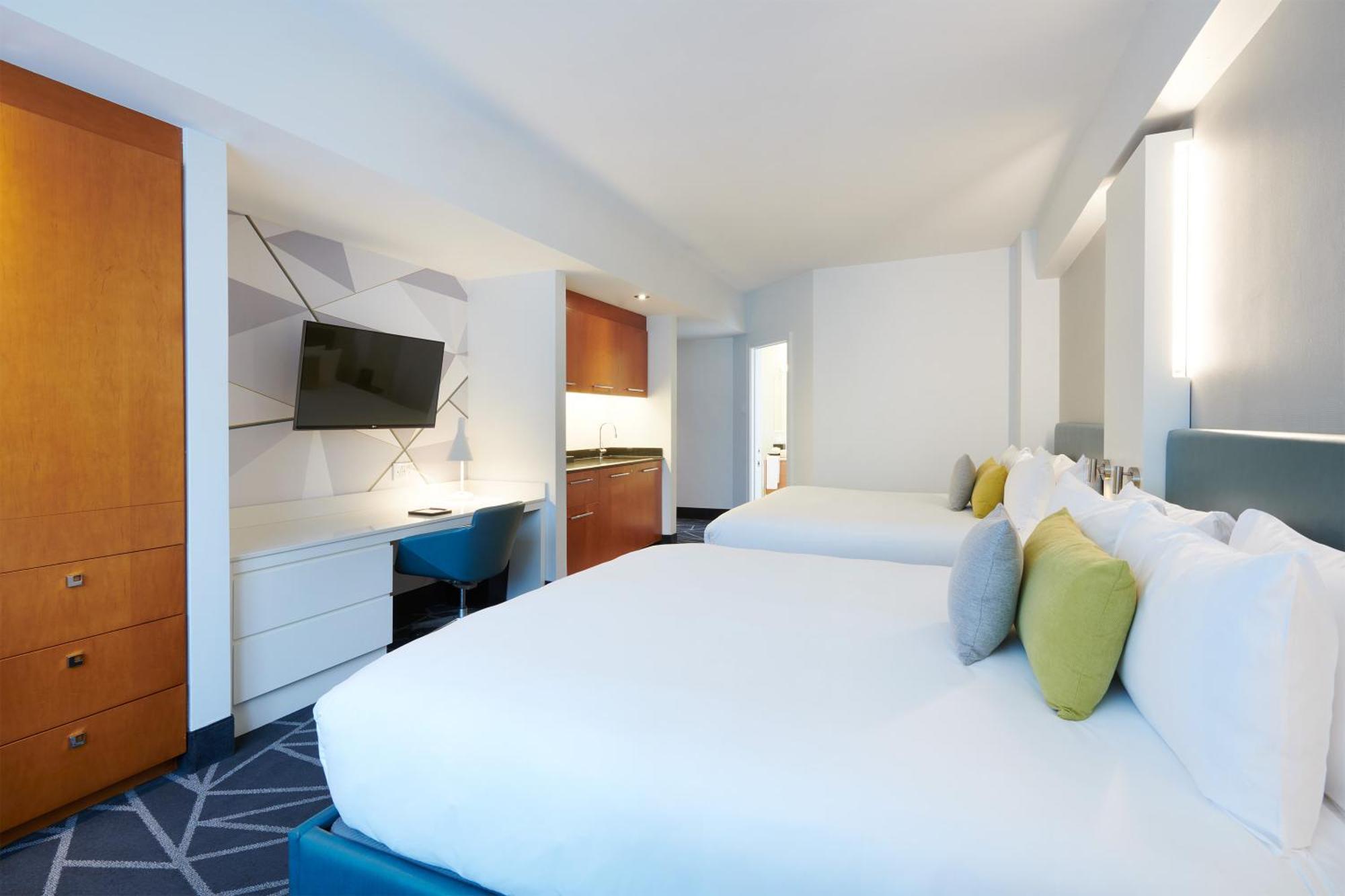Le Crystal Hotel