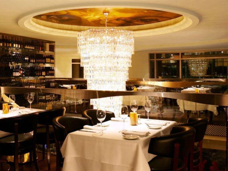 Hotel Le Crystal Montréal