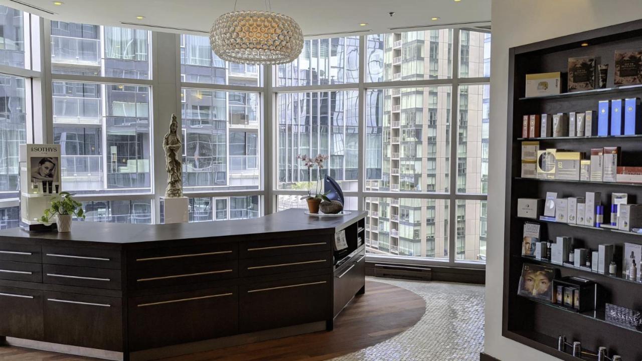 Warwick Le Crystal - 5* Montreal